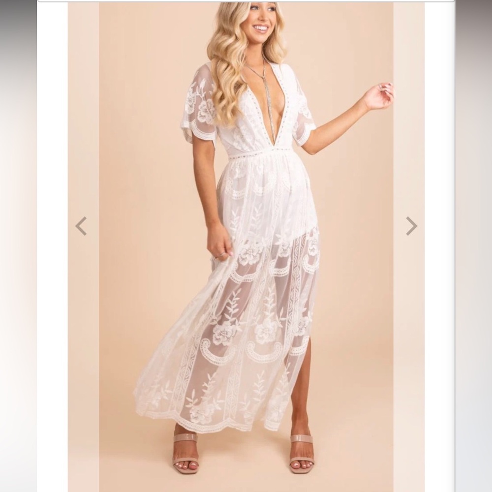 NWT lace white romper maxi dress size medium plunge neck from Bella Ella